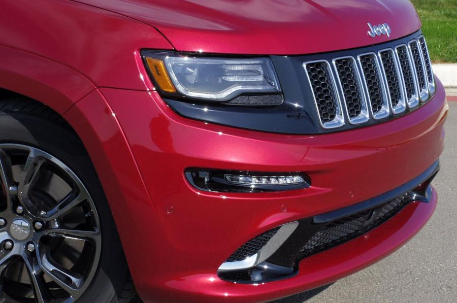  Jeep Grand Cherokee SRT8 2014 года  (фото 4 из 73)